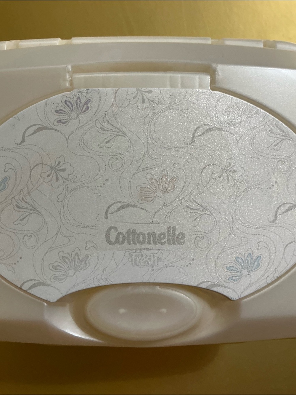 Cottonelle Last Edge Print Edition Pop-Up Dispenser Flowery Ivory Pearl Eggshell